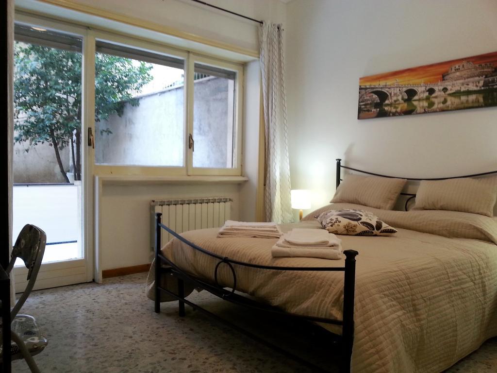 San Pietro & Trastevere Home โรม ภายนอก รูปภาพ